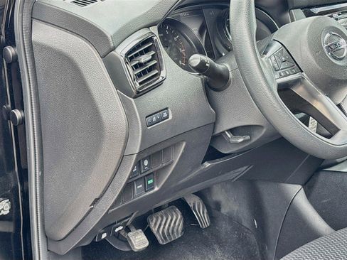 Used 2021 Nissan Rogue Sport S FWD image 10