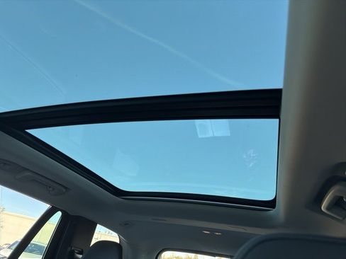 Used 2023 Volvo XC90 T8 Plus image 10