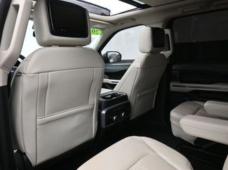 Used 2021 Ford Expedition Platinum video 2