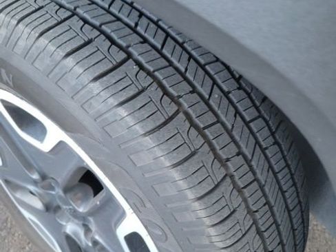 Used 2015 Jeep Renegade Trailhawk image 5