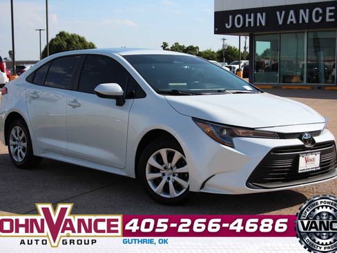 Used 2026 Toyota Corolla LE FWD image 1