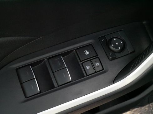Certified 2025 Toyota RAV4 XLE AWD/4WD image 19