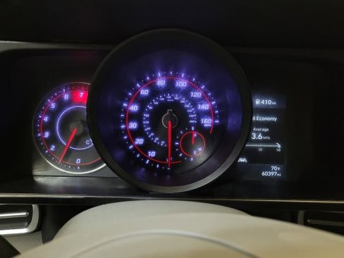 Used 2021 Hyundai Elantra SEL image 23