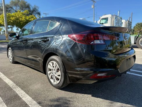 Used 2020 Hyundai Elantra SE w/ Cargo Package (C1) image 11