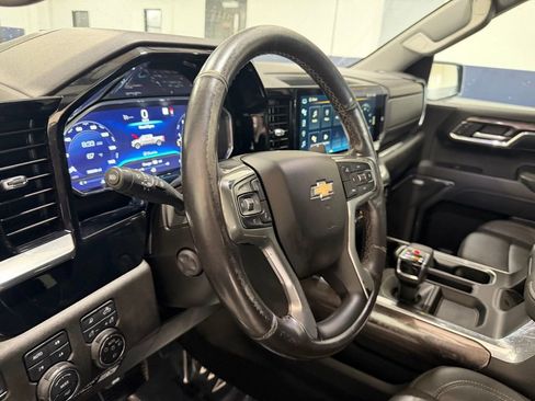 Used 2023 Chevrolet Silverado 1500 LTZ w/ LTZ Convenience Package II AWD/4WD image 16