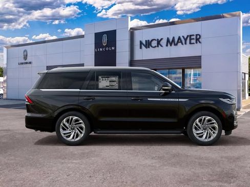 New 2027 Lincoln Navigator Premiere AWD/4WD image 5