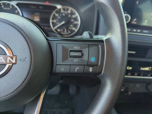 Used 2023 Nissan Rogue SV FWD image 18