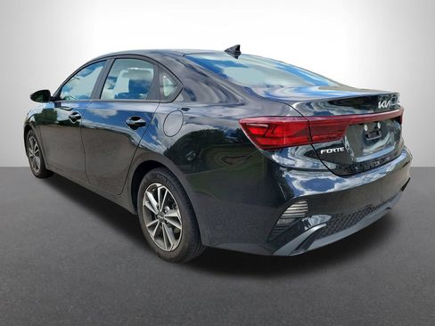 Used 2024 Kia Forte LXS w/ LXS Technology Package FWD image 3