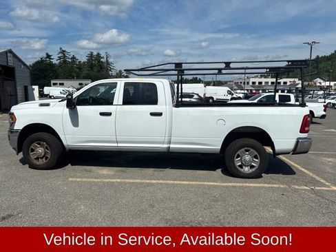 Used 2024 RAM 2500 Tradesman w/ Chrome Appearance Group AWD/4WD image 7
