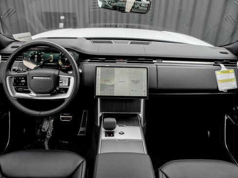 New 2025 Land Rover Range Rover SE image 20