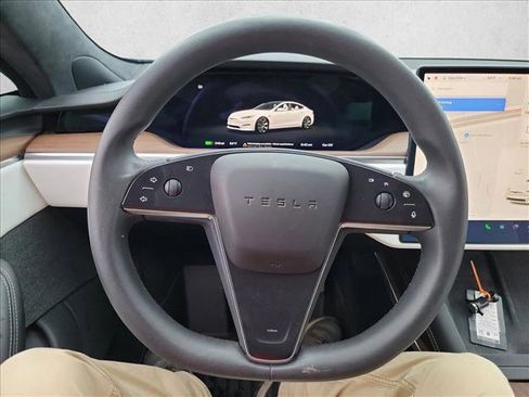 Used 2024 Tesla Model S image 19