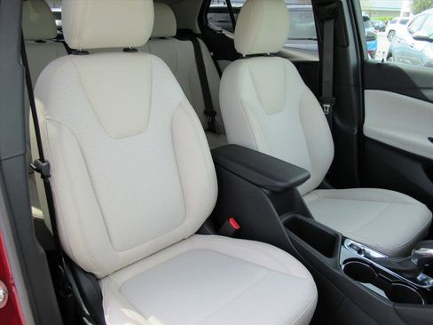 Used 2024 Buick Encore GX Preferred w/ Advanced Technology Package image 9