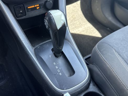 Used 2021 Chevrolet Trax LS image 22