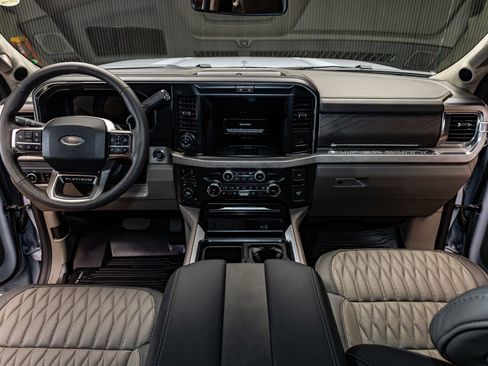 Used 2026 Ford F450 Platinum w/ Platinum Plus Package image 15