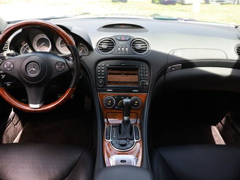 Used 2009 Mercedes-Benz SL 550 w/ Premium I Pkg image 21