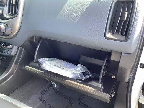 Used 2019 Chevrolet Colorado Z71 image 37