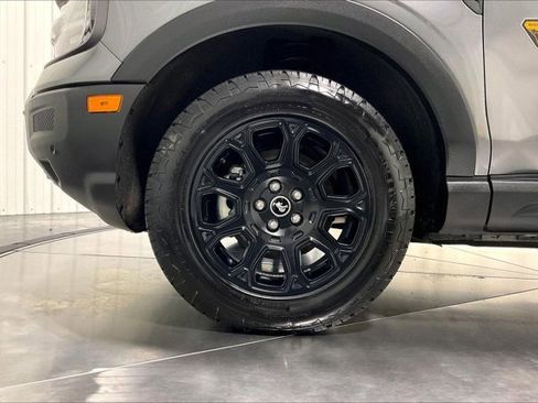 Used 2025 Ford Bronco Sport Badlands image 9