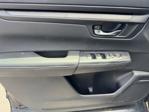 Used 2025 Honda CR-V EX image 16