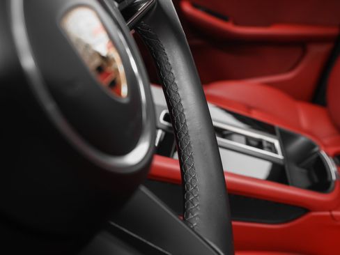 Certified 2024 Porsche Macan GTS w/ Premium Plus Package AWD/4WD image 38