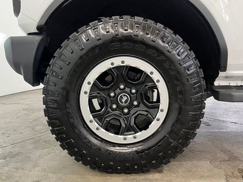 Used 2022 Ford Bronco Outer Banks w/ Sasquatch Package AWD/4WD image 16