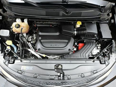 Used 2019 Chrysler Pacifica Touring-L Plus w/ Advanced Safetytec Group FWD image 61