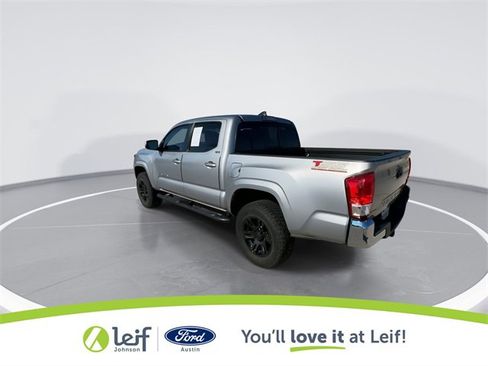 Used 2016 Toyota Tacoma SR5 w/ Towing Package image 8