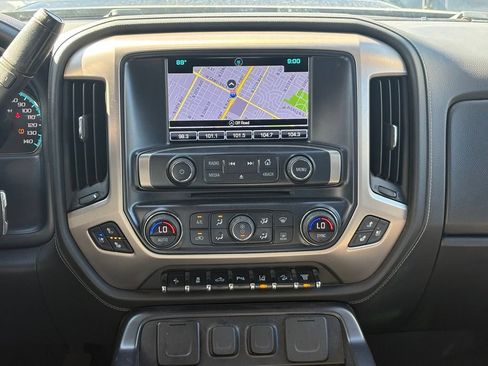 Used 2019 GMC Sierra 2500 Denali w/ Duramax Plus Package AWD/4WD image 11