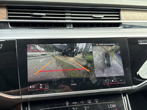 Used 2021 Audi A8 L 4.0T image 22