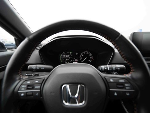 Certified 2025 Honda CR-V Sport image 15