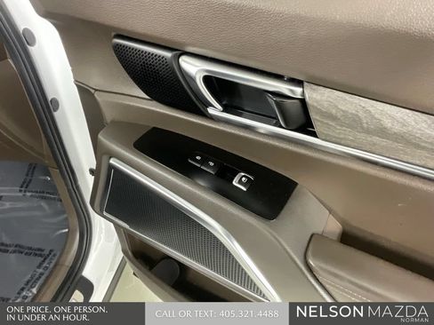 Used 2021 Kia Telluride SX w/ Towing Package FWD image 21