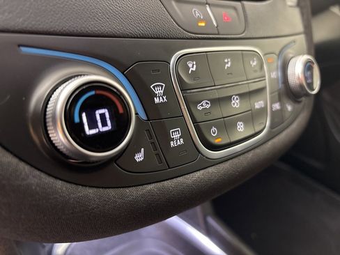 Used 2023 Chevrolet Malibu LT image 28