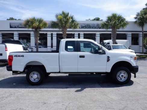 Used 2022 Ford F250 XL w/ Power Equipment Group AWD/4WD image 1