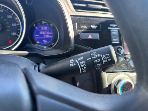 Used 2020 Honda Fit LX image 42