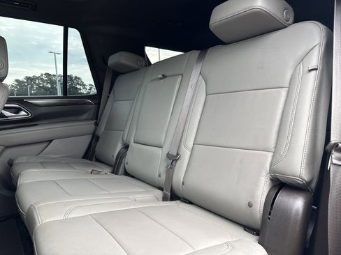Used 2023 Chevrolet Tahoe Z71 w/ Luxury Package AWD/4WD image 30