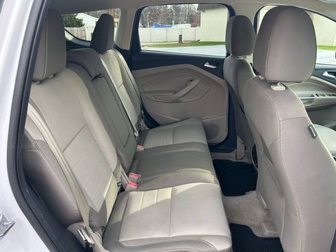 Used 2015 Ford Escape SE w/ Equipment Group 201A image 17