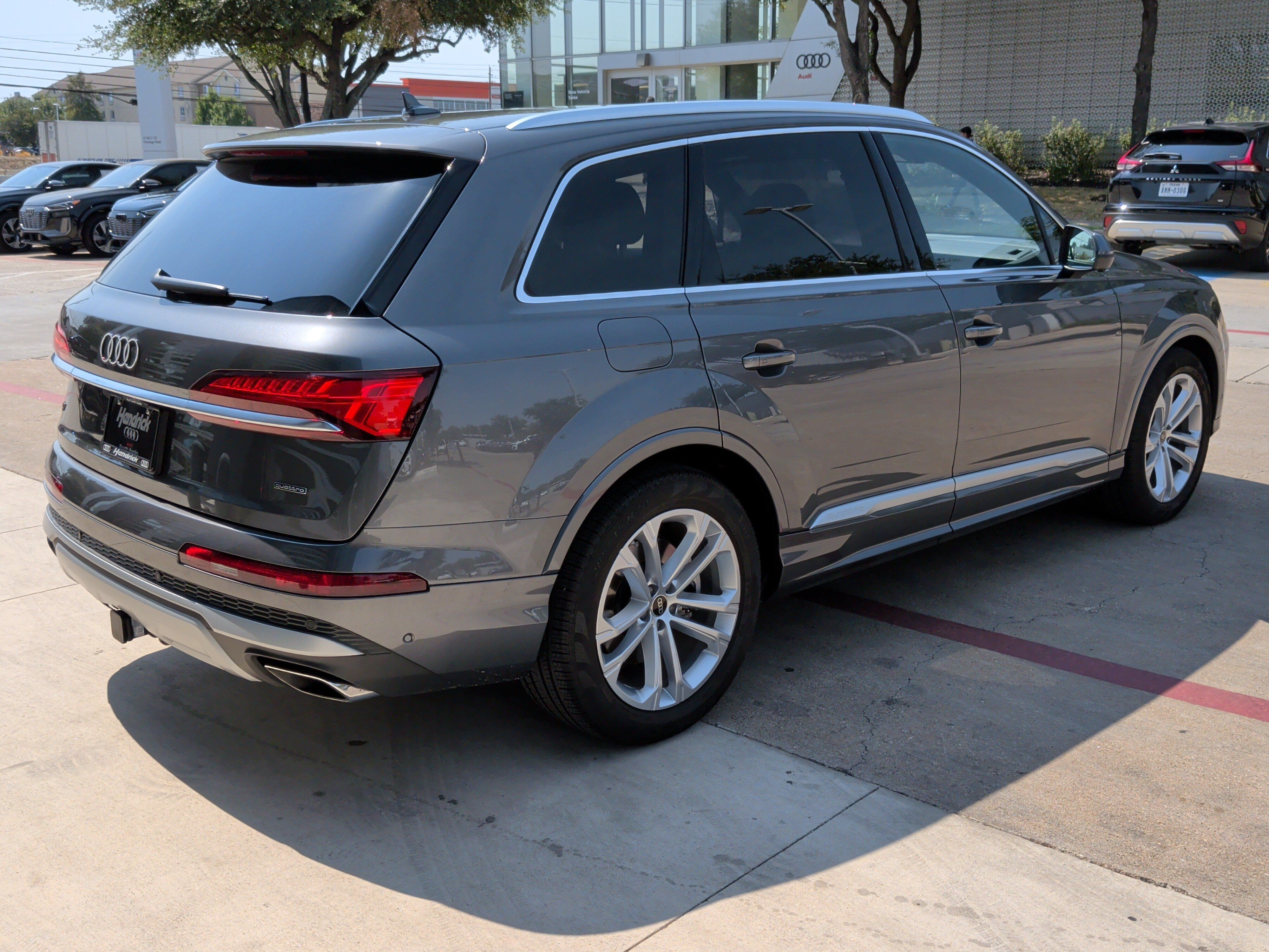 Used 2026 Audi Q7 3.0T Premium Plus w/ Premium Plus Package AWD/4WD image 9