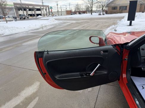 Used 2009 Saturn Sky w/ Premium Trim Package image 39