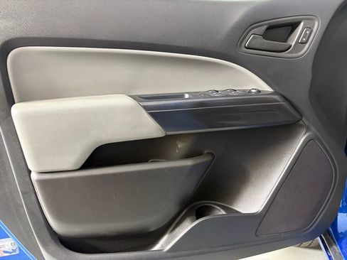 Used 2022 Chevrolet Colorado W/T w/ Custom Special Edition image 15