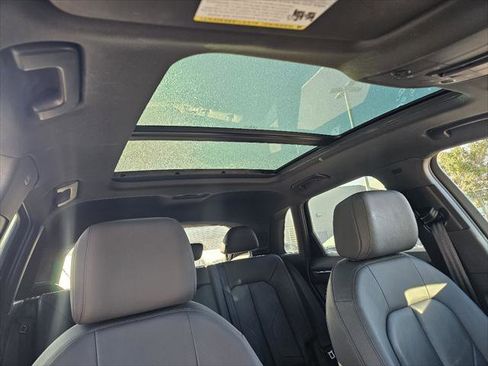 Used 2023 Audi Q3 2.0T Premium Plus image 3