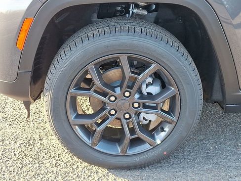 New 2025 Jeep Grand Cherokee Limited AWD/4WD image 19