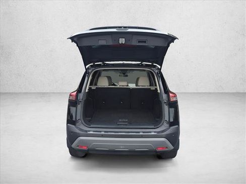 Used 2023 Nissan Rogue SV image 6