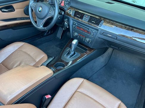 Used 2011 BMW 328i Convertible image 15