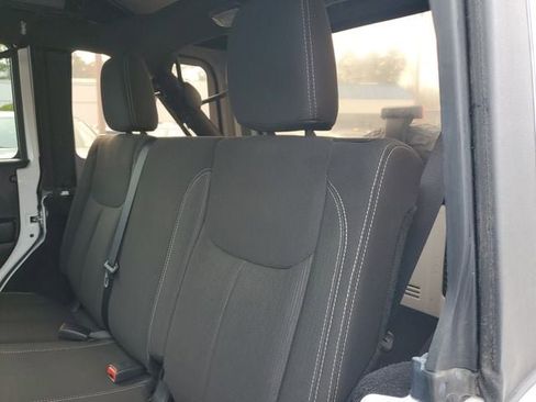 Certified 2017 Jeep Wrangler Unlimited Sahara w/ Connectivity Group AWD/4WD image 12