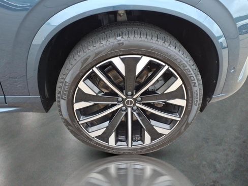 Used 2025 Volvo XC90 T8 Ultra w/ Protection Package Premier AWD/4WD image 10