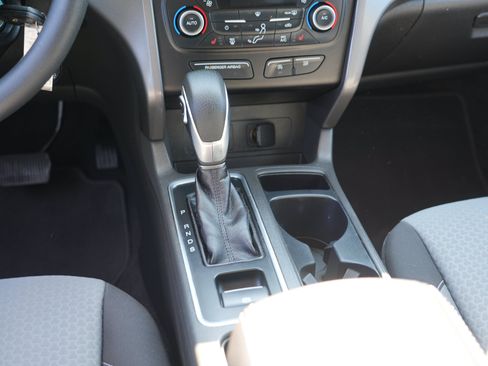 Used 2018 Ford Escape SE w/ SE Sync 3 Package AWD/4WD image 24