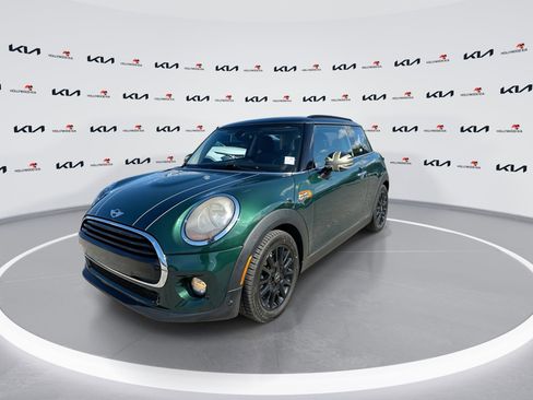 Used 2017 MINI Cooper 2-Door Hardtop FWD image 4