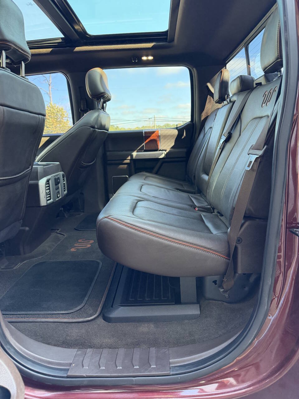 Used 2017 Ford F350 4x4 Crew Cab Super Duty image 12