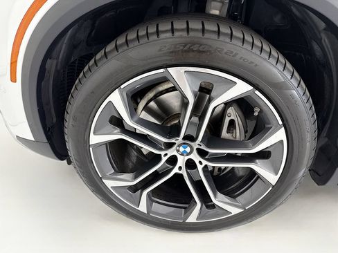 Used 2024 BMW X5 xDrive40i w/ Premium Package AWD/4WD image 29