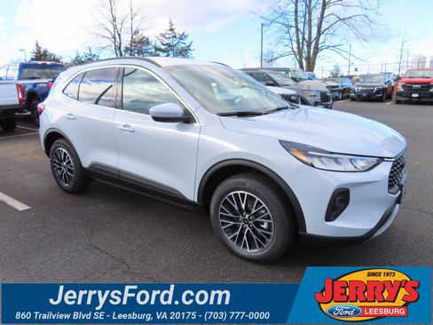 New 2026 Ford Escape SE image 1