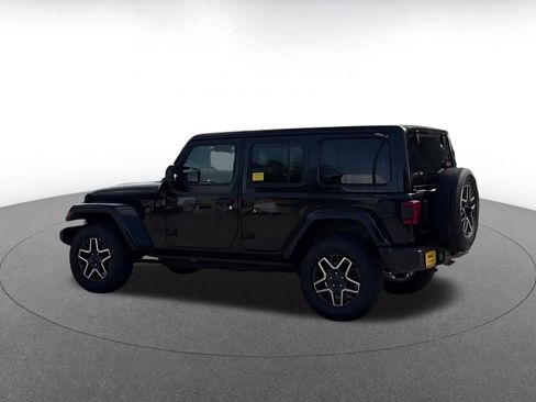 Used 2025 Jeep Wrangler Unlimited Sahara AWD/4WD image 9